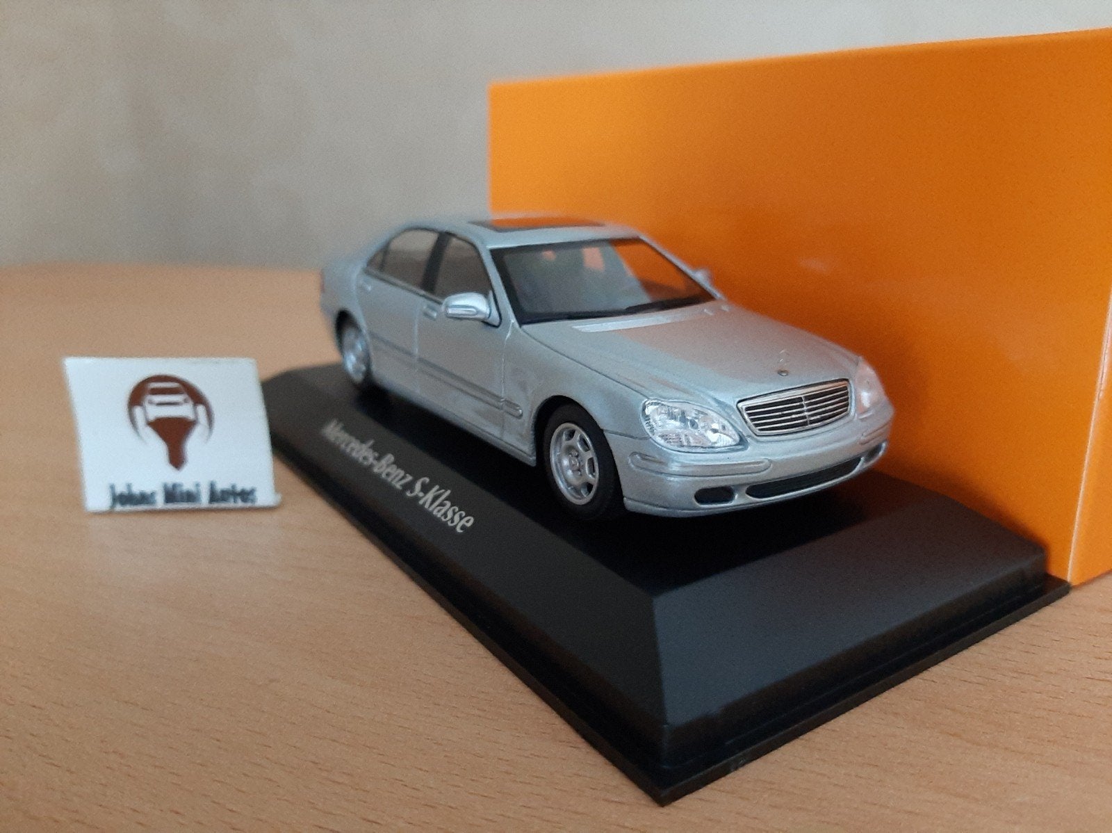 Mercedes Benz S-Klasse (W220) 1998 zilver Maxichamps 1:43, Overige merken, Auto, Nieuw, Ophalen of Verzenden