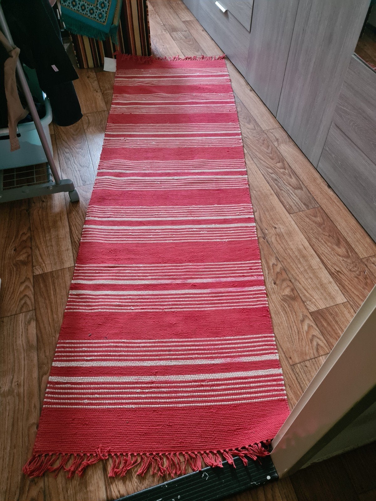 Mooi rood vloerkleed met strepen, 60 x 260 cm, Gebruikt, 100 tot 150 cm, 200 cm of meer, Ophalen of Verzenden