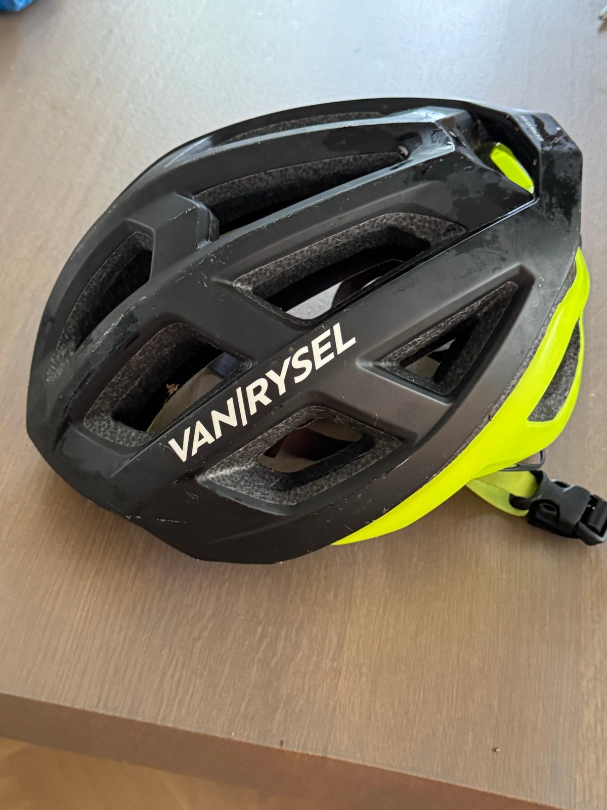 Fietshelm Van Rysel in prima staat, maat M, Fietsen en Brommers, Ophalen, Zo goed als nieuw, M, Heer of Dame