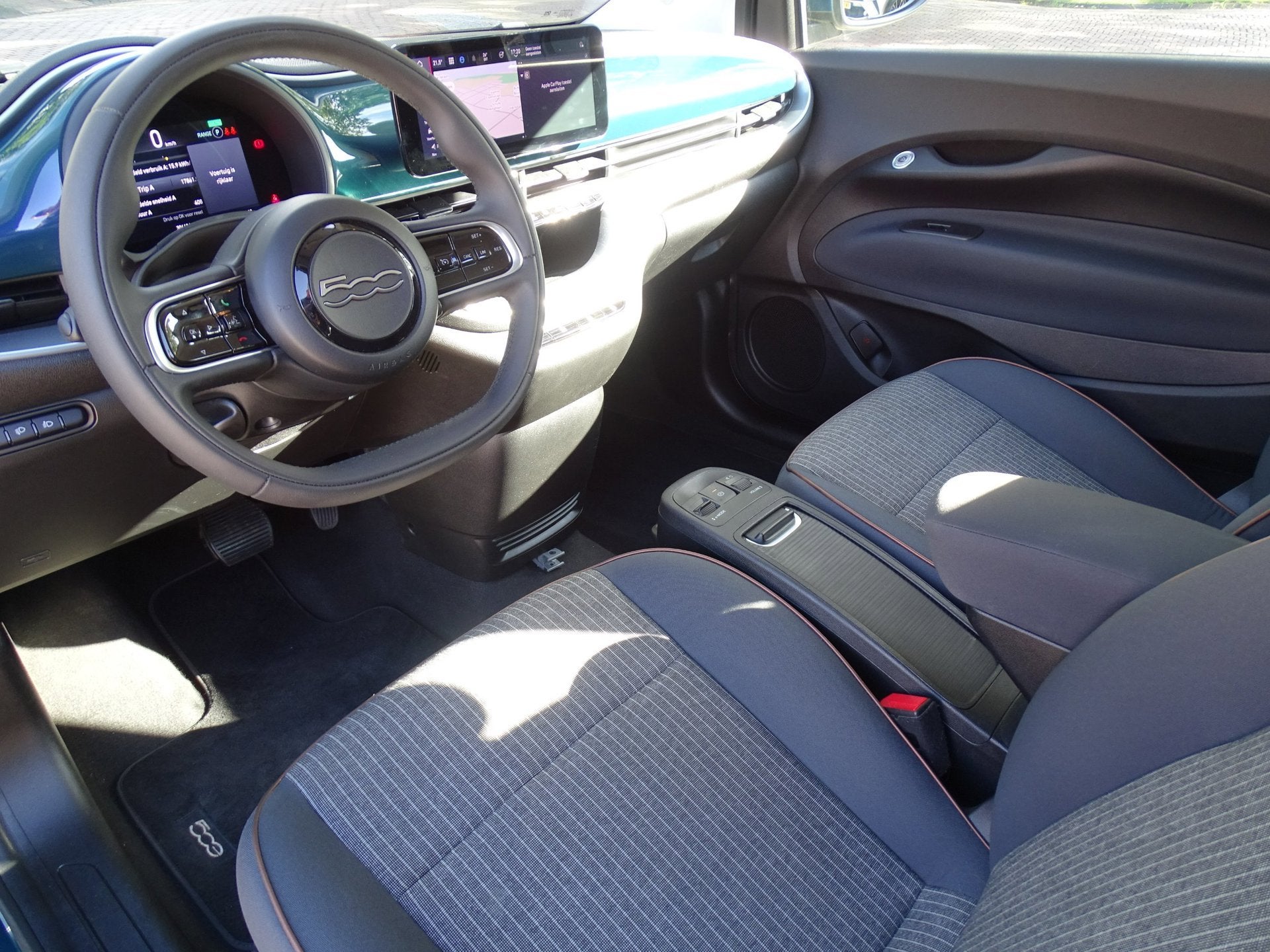 Fiat 500 Icon 42 kWh|Navi|Carplay|Cruise|Clima, Stof, 4 stoelen, Origineel Nederlands, 1265 kg