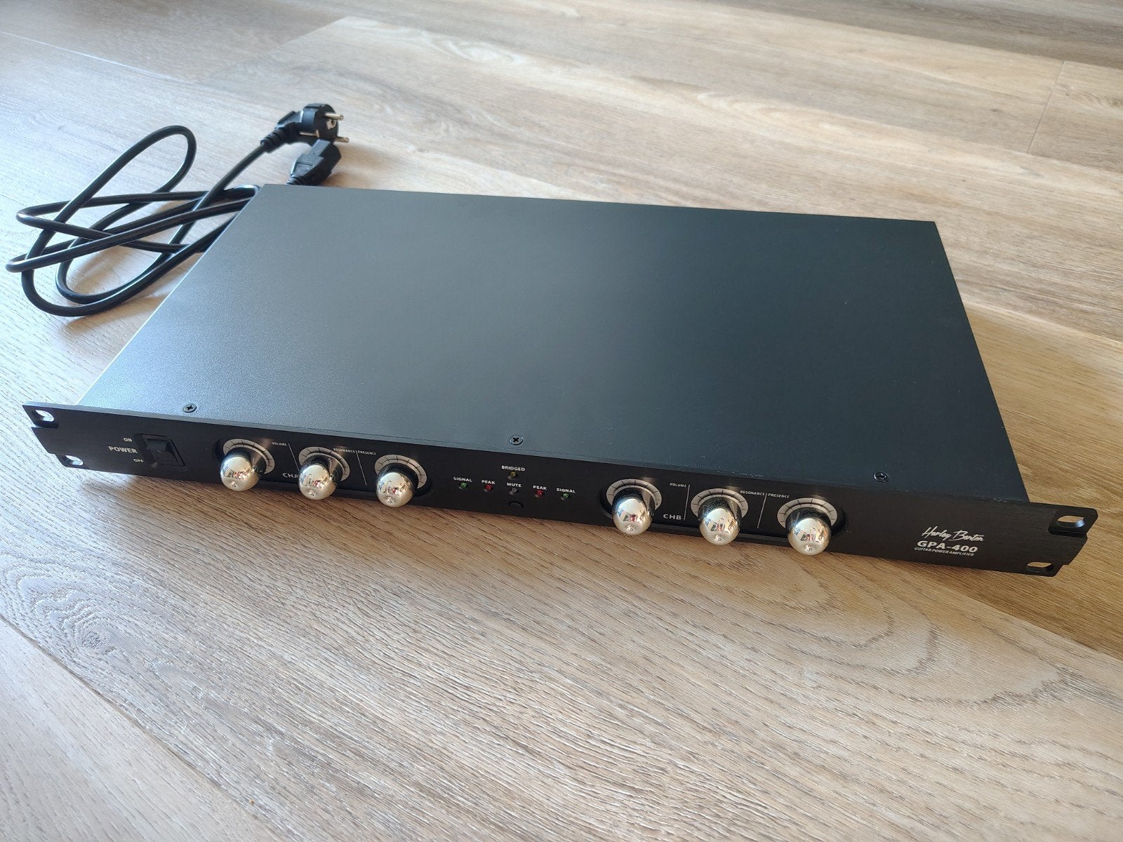 Harley Benton GPA-400 eindversterker, Muziek en Instrumenten, Ophalen of Verzenden, Zo goed als nieuw, Gitaar, 100 watt of meer