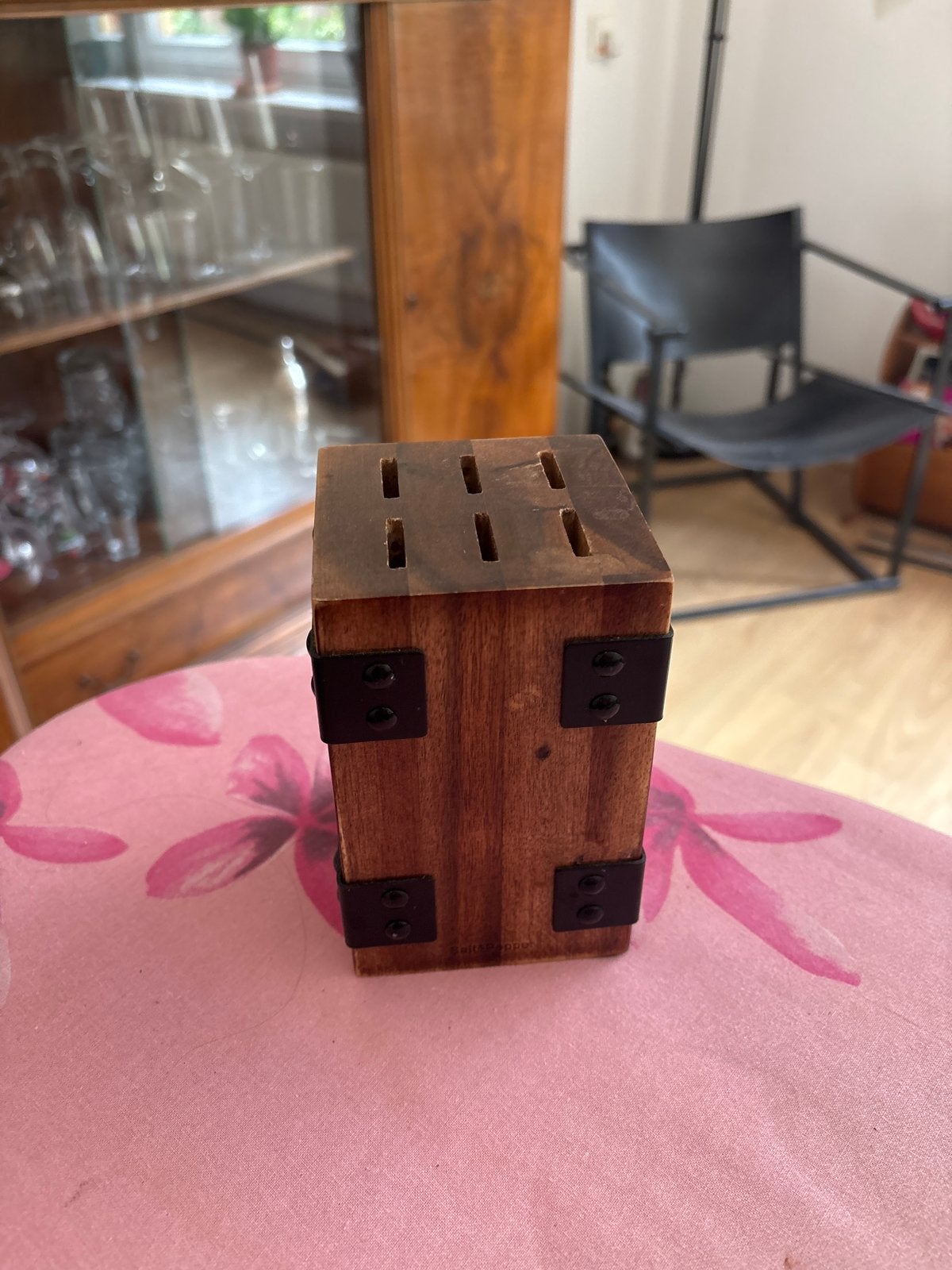 Salt&Pepper houten messenblok met 6 sleuven, Gebruikt, Los bestek, Ophalen of Verzenden, Messenset