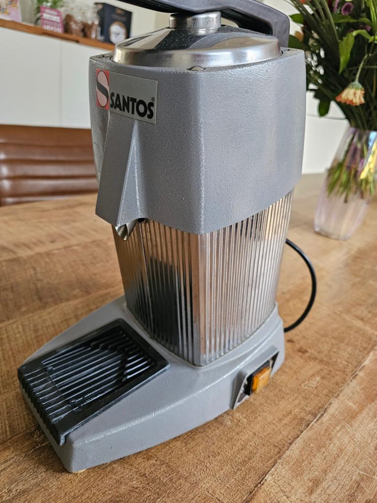 Santos Type 10 Citruspers - Werkt perfect, zeefje aan vervan, Ophalen of Verzenden, Gebruikt, Elektrisch, Citruspers
