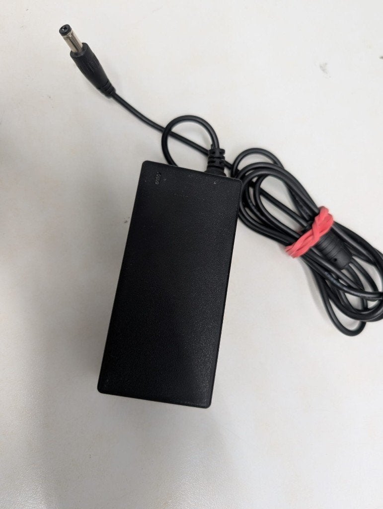 AC/DC Adapter 6V 4.5A SWPP-06004500-W, Audio, Tv en Foto, Opladers, Ophalen of Verzenden, Zo goed als nieuw
