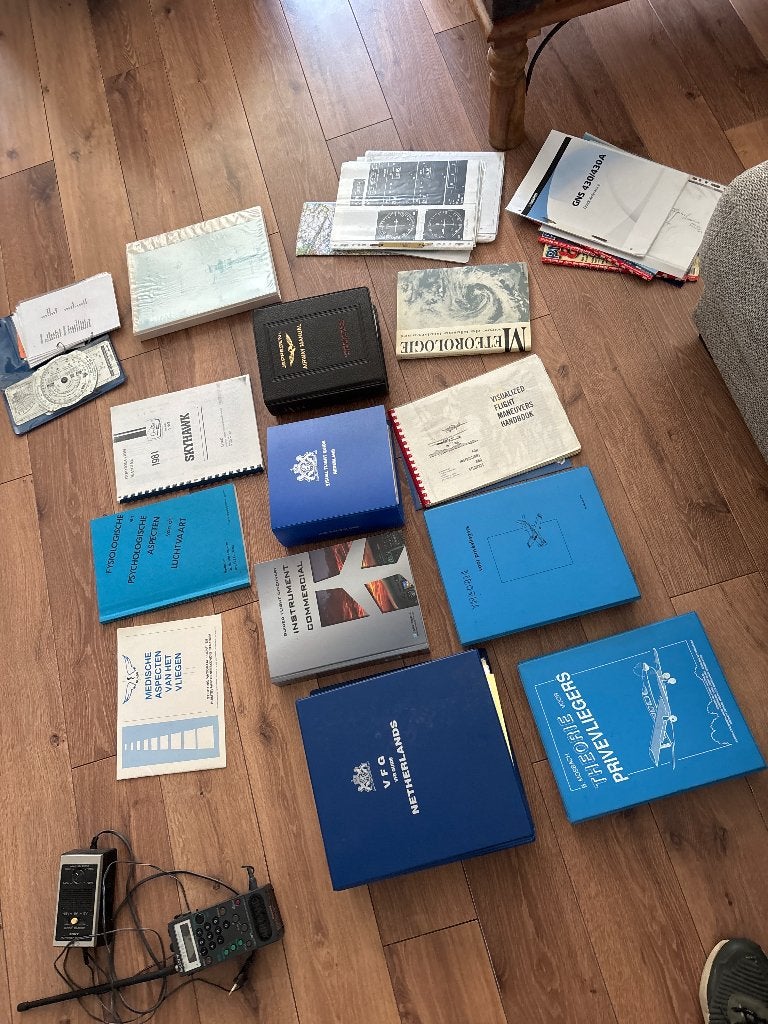 Theorie boeken vlieg opleiding, Diverse auteurs, WO, Alpha, Ophalen