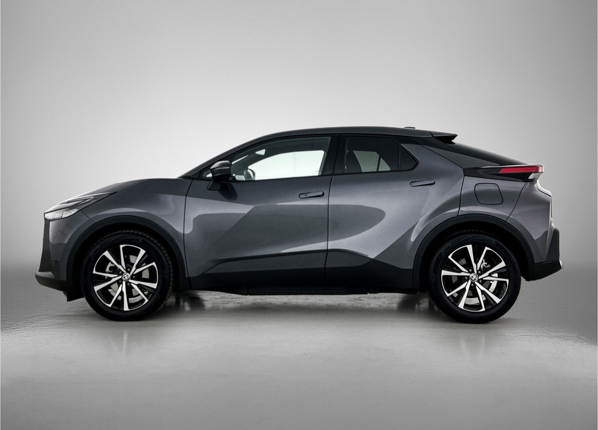 Toyota C-HR 2.0 Plug-in Hybrid 220 Dynamic | BTW Voertuig |, Auto's, Toyota, Stof, 4 cilinders, Bedrijf, Hybride Elektrisch/Benzine