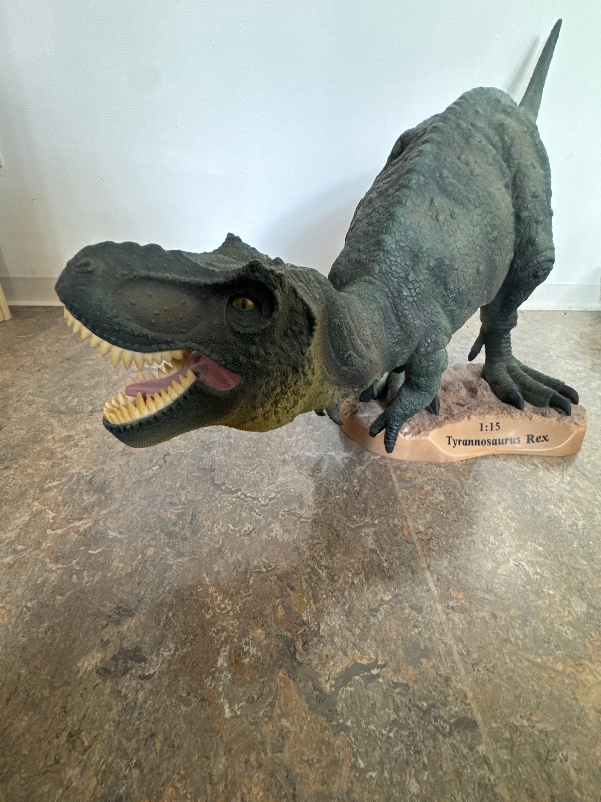 Indrukwekkend T-Rex Beeld 1:15 Schaal - Realistisch Model, Ophalen of Verzenden, Zo goed als nieuw, Overige soorten, Beeldje of Figuurtje