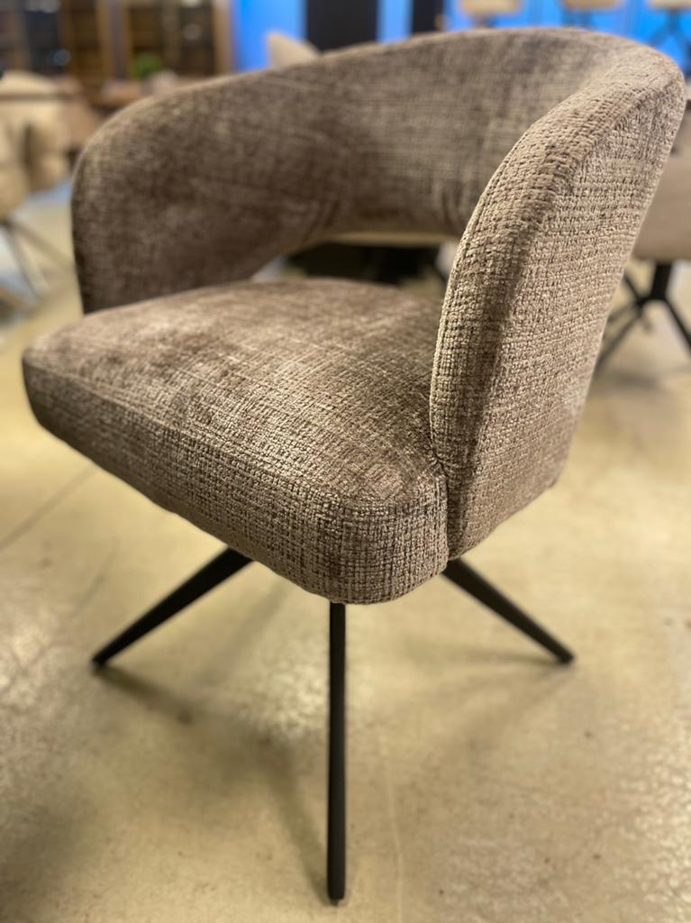 LEEGVERKOOP ARMSTOEL LUXE SVEN BY CHEFMEUBEL, Huis en Inrichting, Stoelen, Overige kleuren, Ophalen of Verzenden, Zo goed als nieuw