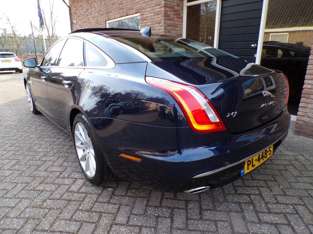 Jaguar XJ 3.0 D Premium Luxury Automaat / Leder / Panoramada, Auto's, Jaguar, Automaat, Achterwielaandrijving, Gebruikt, 2993 cc