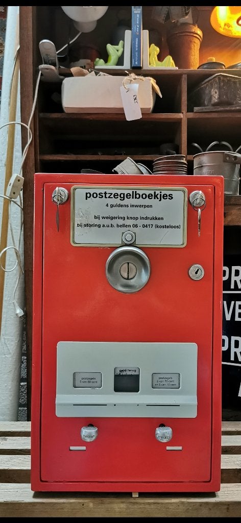 Vintage ptt postzegel automaat, Ophalen