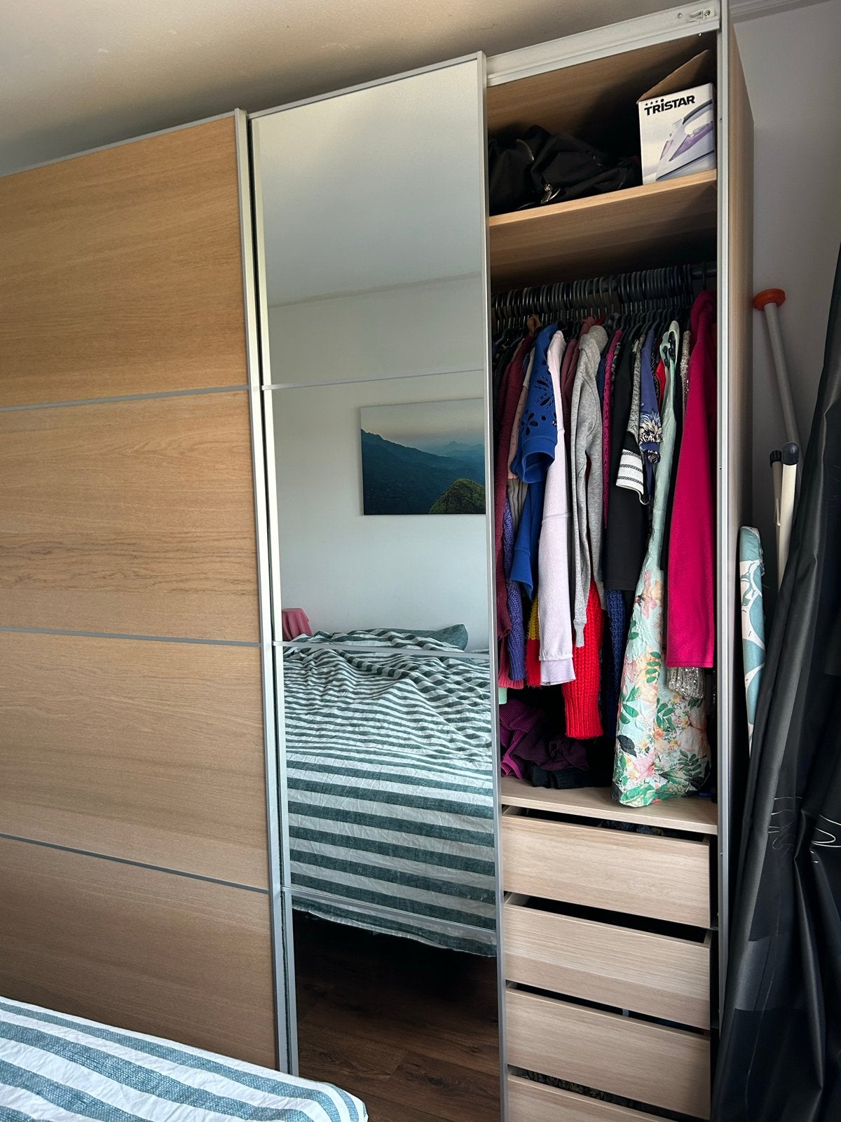 IKEA pax: Ruime kledingkast met schuifdeuren en spiegel, Ophalen, Gebruikt, 200 cm of meer, Met lade(s)