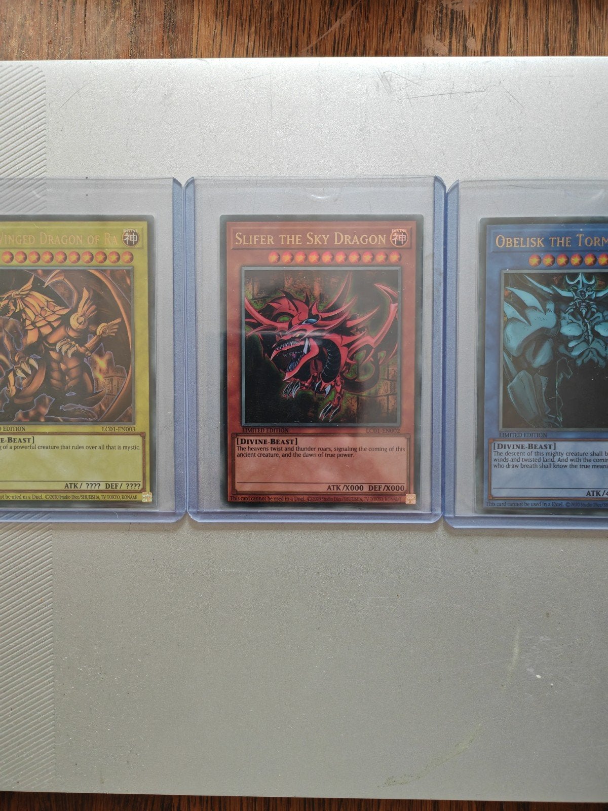 Yu-Gi-Oh! 3 God Kaarten, Hobby en Vrije tijd, Verzamelkaartspellen | Yu-gi-Oh!, Ophalen of Verzenden, Zo goed als nieuw, Meerdere kaarten