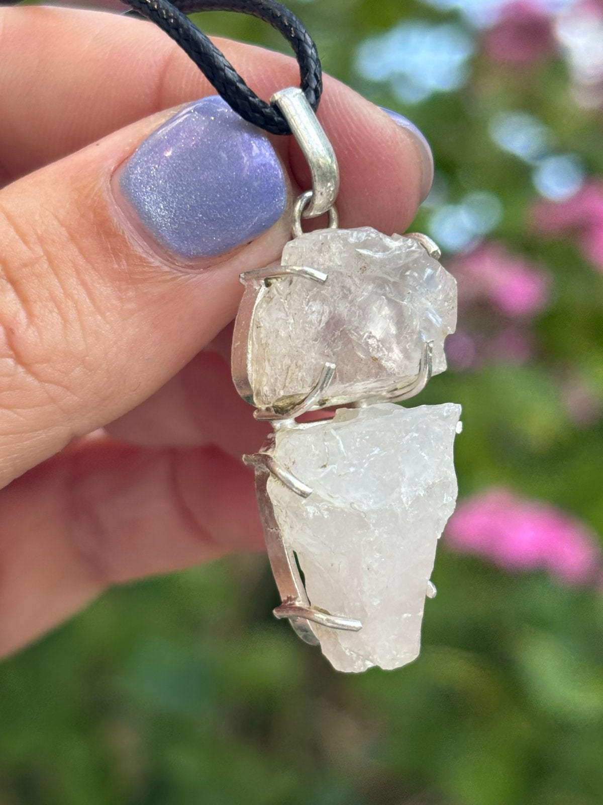 Handgemaakte Bergkristal Ruw Edelsteenketting Leer, Sieraden, Tassen en Uiterlijk, Kettingen, Wit, Nieuw, Ophalen of Verzenden