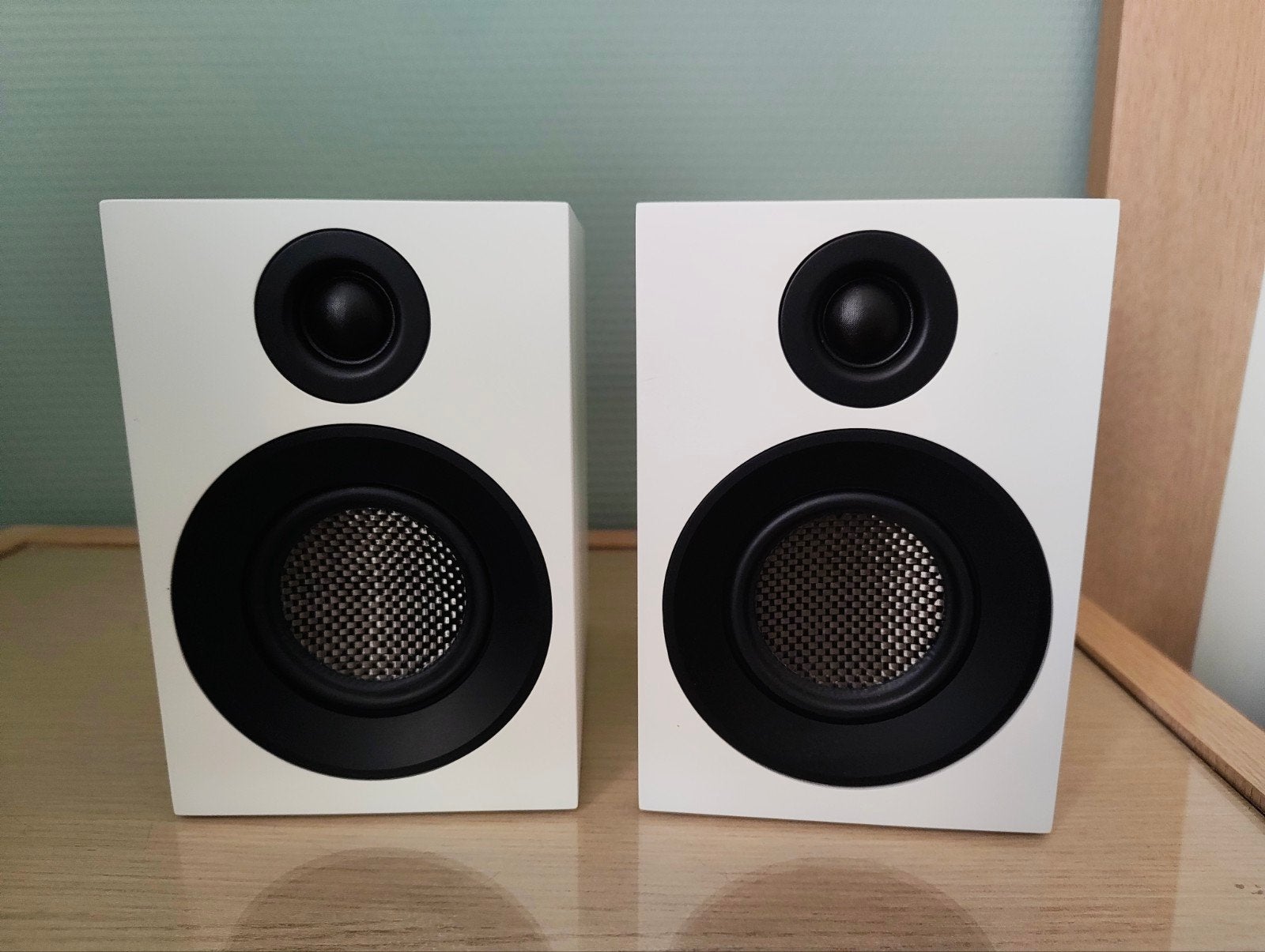 Pro-Ject Speaker Box 3E Carbon - Satin White, Overige merken, Ophalen of Verzenden, Zo goed als nieuw, Minder dan 60 watt