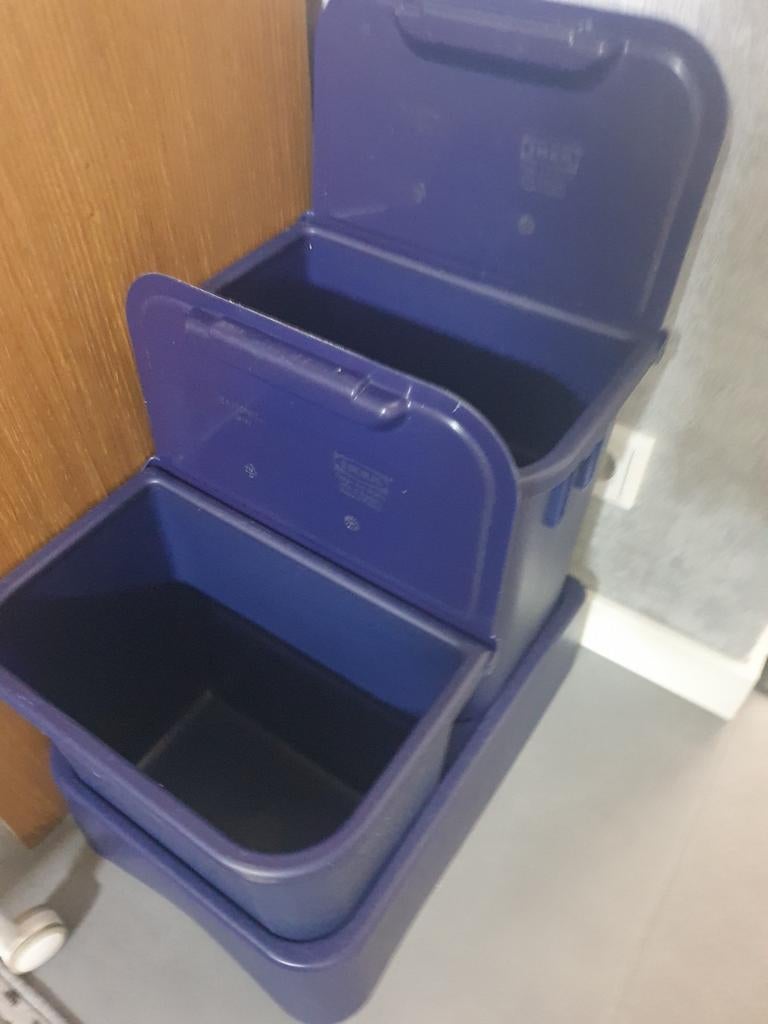 Vuilnisbakjes voor in de keukenkast, Ophalen, Kunststof