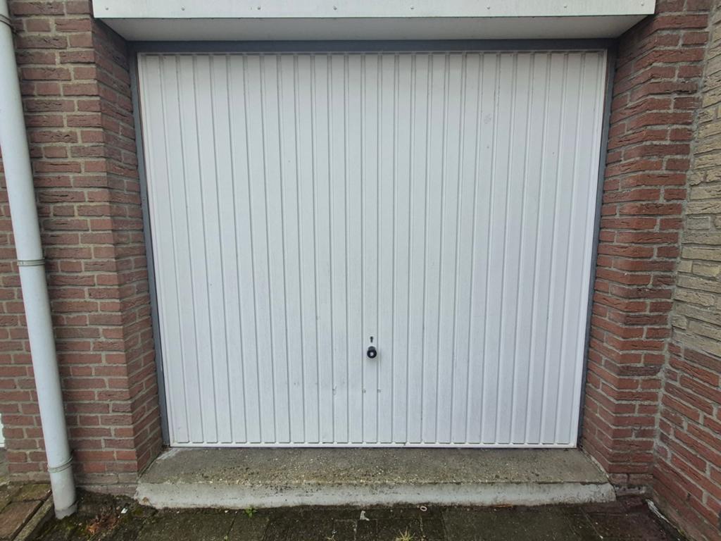 Garagedeur, Ophalen, Gebruikt, 200 cm of meer, 200 cm of meer