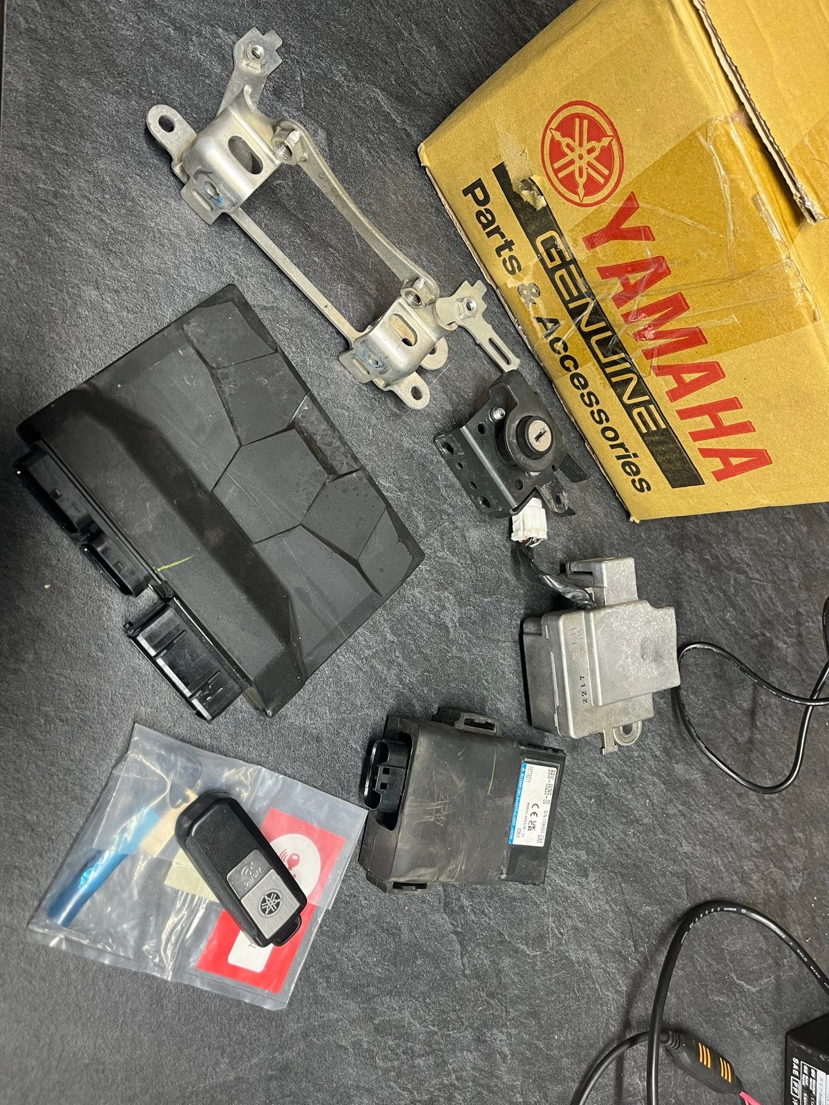 Yamaha Tmax 560 Onderdelen - Slotenset, Voorvork, TFT Scherm, Motoren, Ophalen of Verzenden, Gebruikt