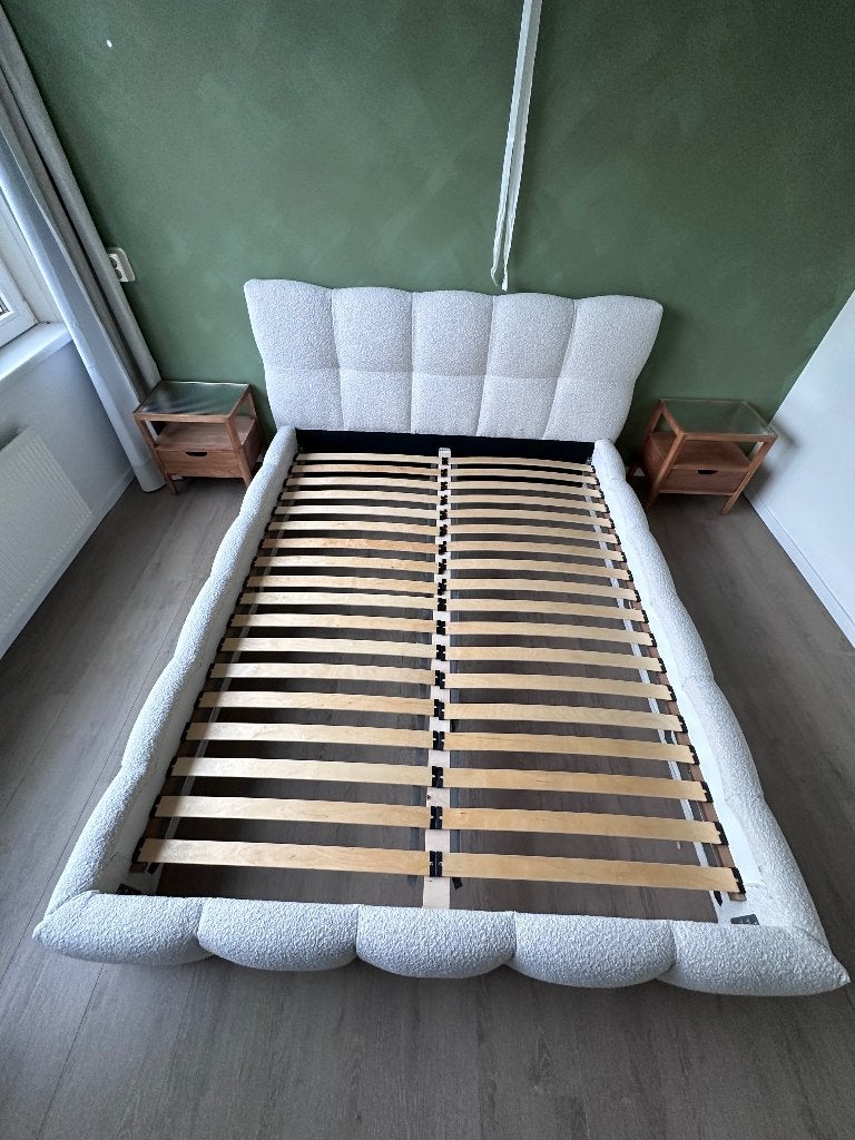 Luxe wolken bedframe Bouclé, Huis en Inrichting, Ophalen, Wit, Tweepersoons, Scandinavisch