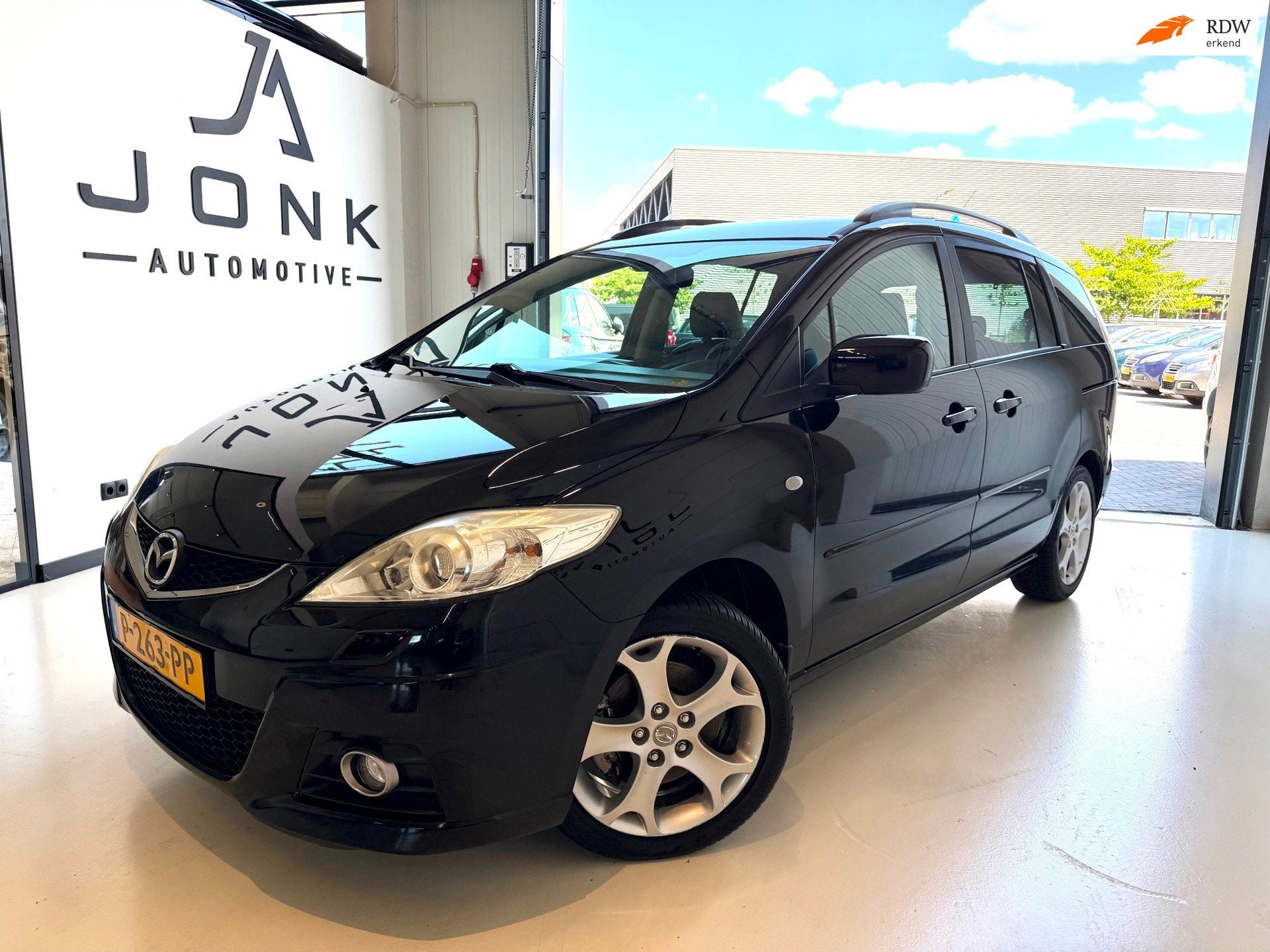 Mazda 5 2.0 TS Airco 7Pers Leder Garantie, Auto's, Mazda, Dealer onderhouden, Gebruikt, Zwart, 7 stoelen