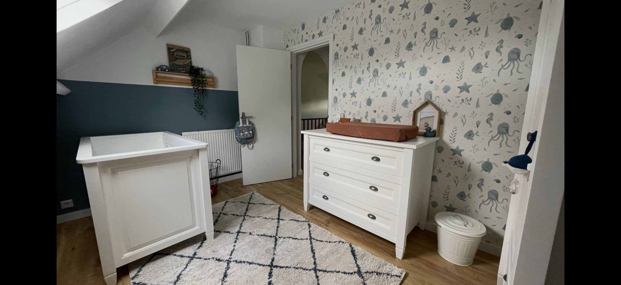 Complete TWF babykamer: kast, commode, ledikant (excl. matra, Ophalen, Zo goed als nieuw, Jongetje of Meisje