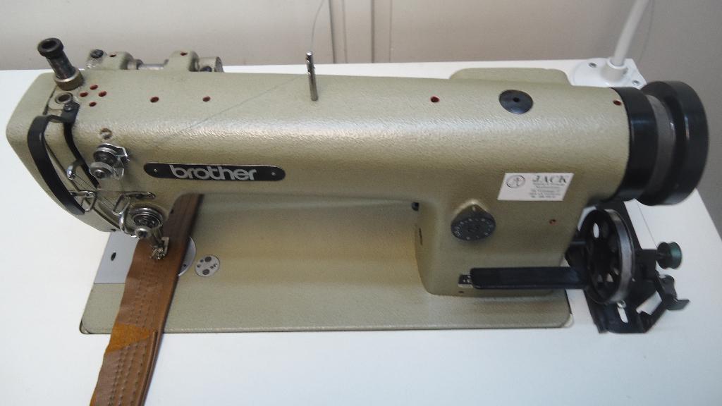 Industrie Naaimachine Brother Dubbeltransport (DB2-B798-300, Hobby en Vrije tijd, Naaimachines en Toebehoren, Overige merken, Gebruikt