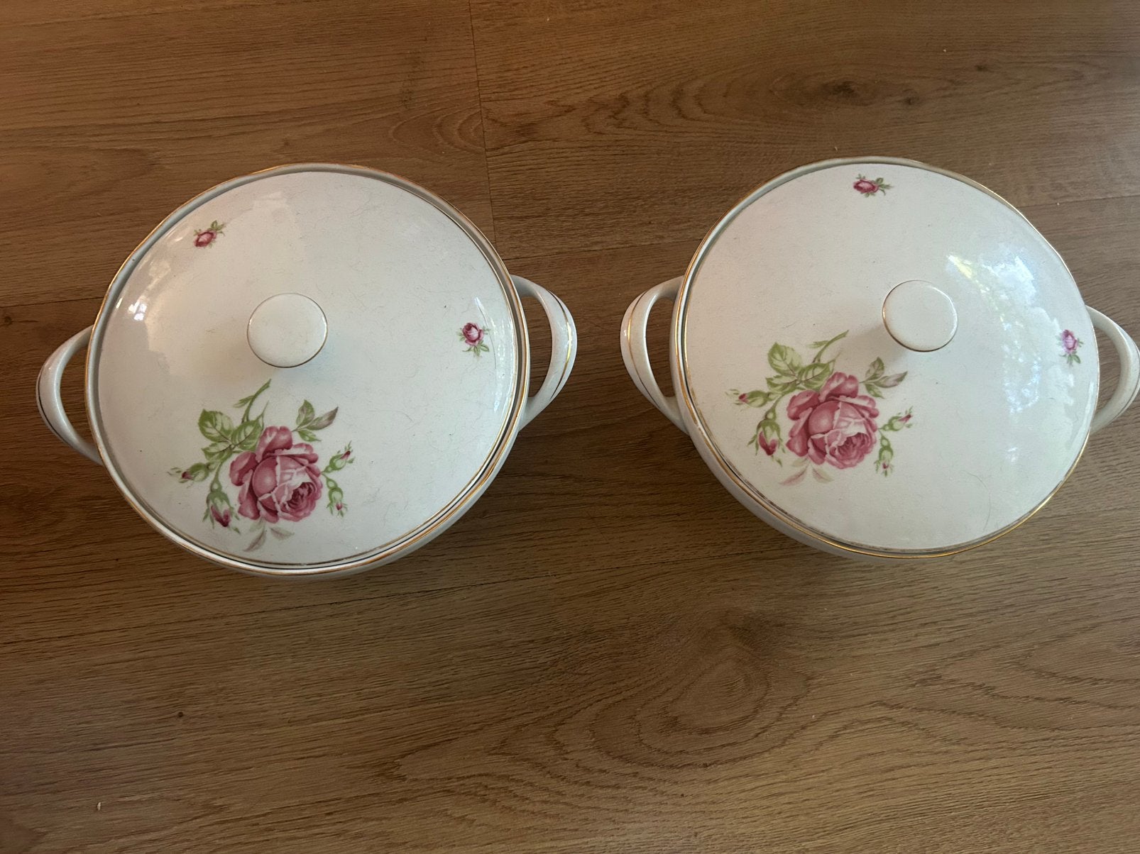2 dekschalen MZ Czechoslovakia, Ophalen
