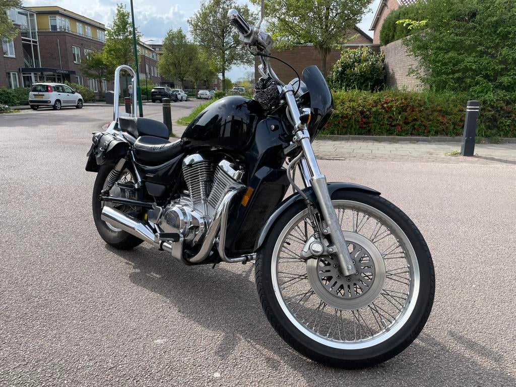 Suzuki Intruder VS800 gl, Chopper, Particulier