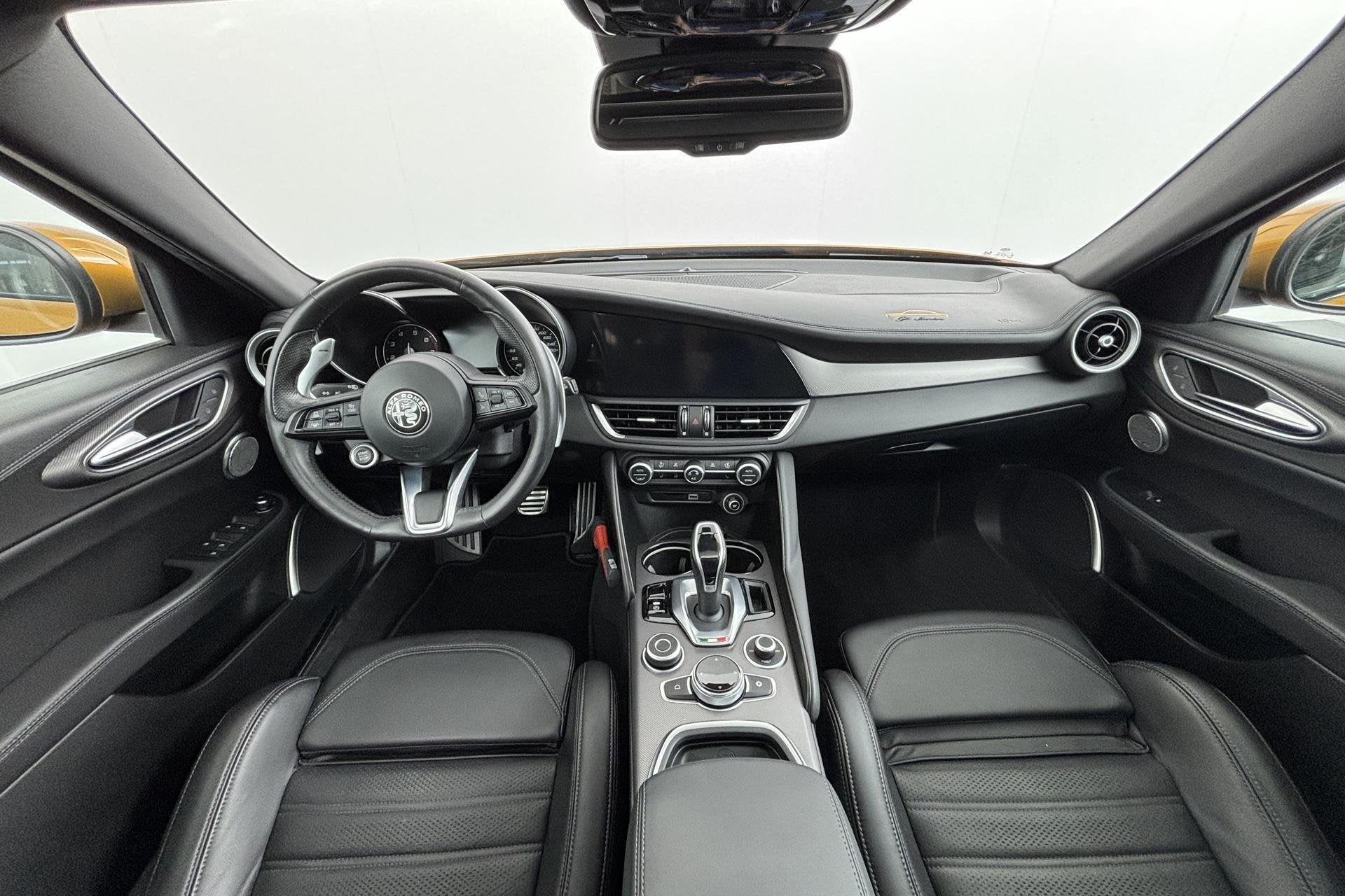 Alfa Romeo Giulia 2.0 T Veloce Italiaans temperament met een, Auto's, Automaat, 745 kg, Euro 6, 4 cilinders