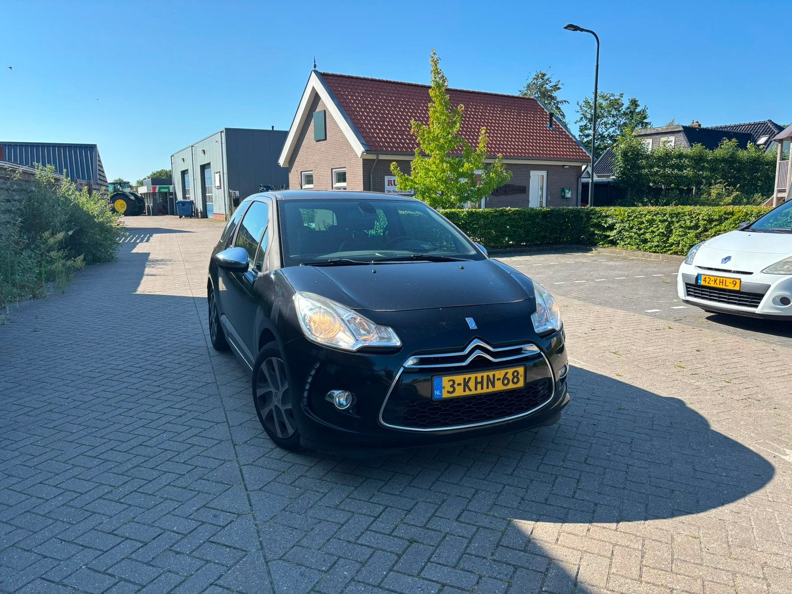 Citroën DS3 1.2 VTI 2013 Zwart, Auto's, Voorwielaandrijving, Euro 5, 40 €/maand, Zwart