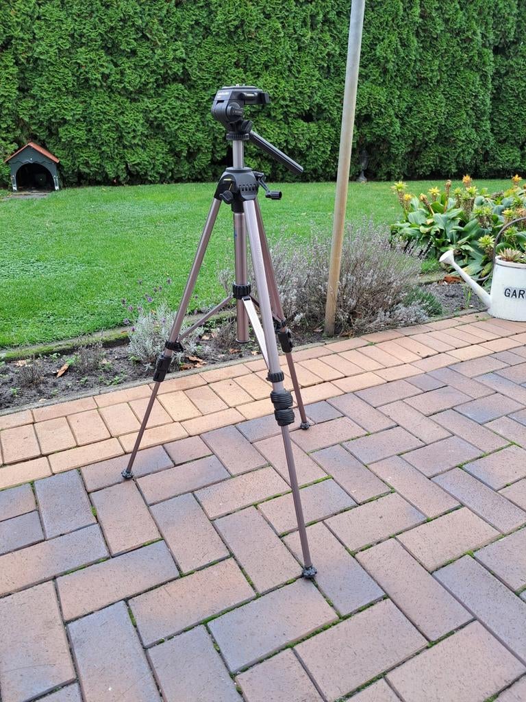 Vanguard VT-831 Statief - Max. Hoogte 160 cm, Ophalen, Gebruikt, Driepoot