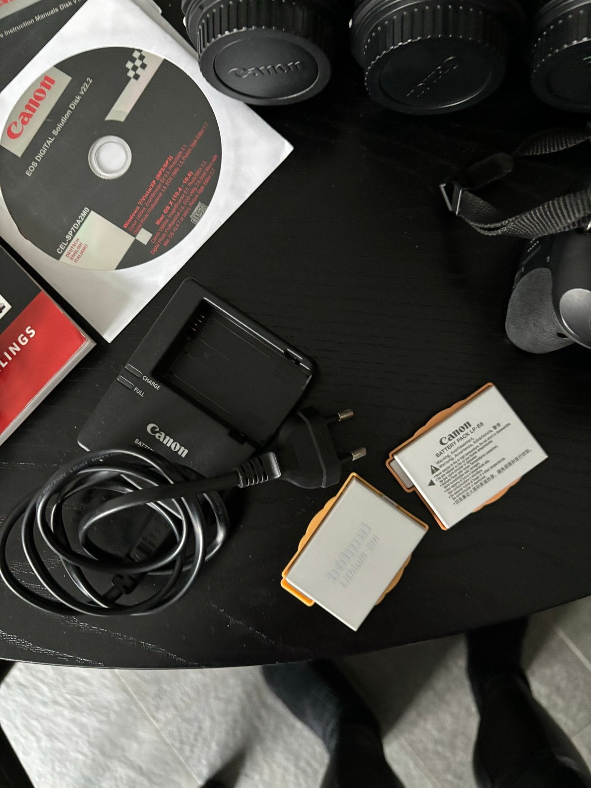 Canon 550D met lenzen, cameratas  en accessoires, Ophalen, Spiegelreflex, Canon, Zo goed als nieuw