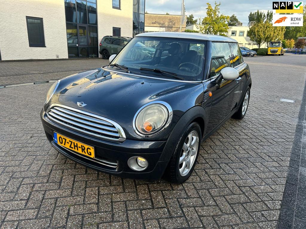 Mini Mini 1.6 Cooper Chili Airco, Voorwielaandrijving, Gebruikt, 4 cilinders, 4 stoelen