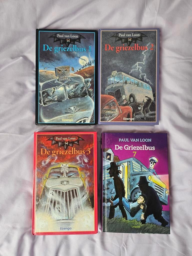 Paul van Loon - De Griezelbus (deel 1, 2, 3, 7), Ophalen of Verzenden, Gelezen, Paul van Loon, Fictie