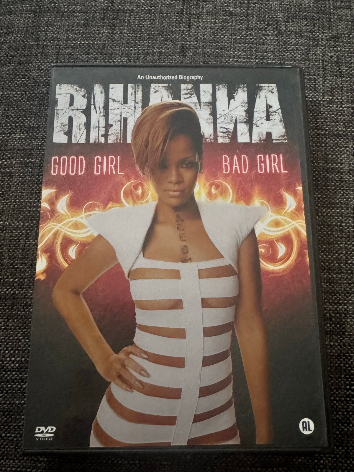 Rihanna: Good Girl Bad Girl Biografie, Nederlands, Ophalen of Verzenden, Inclusief doosje, Gebruikt