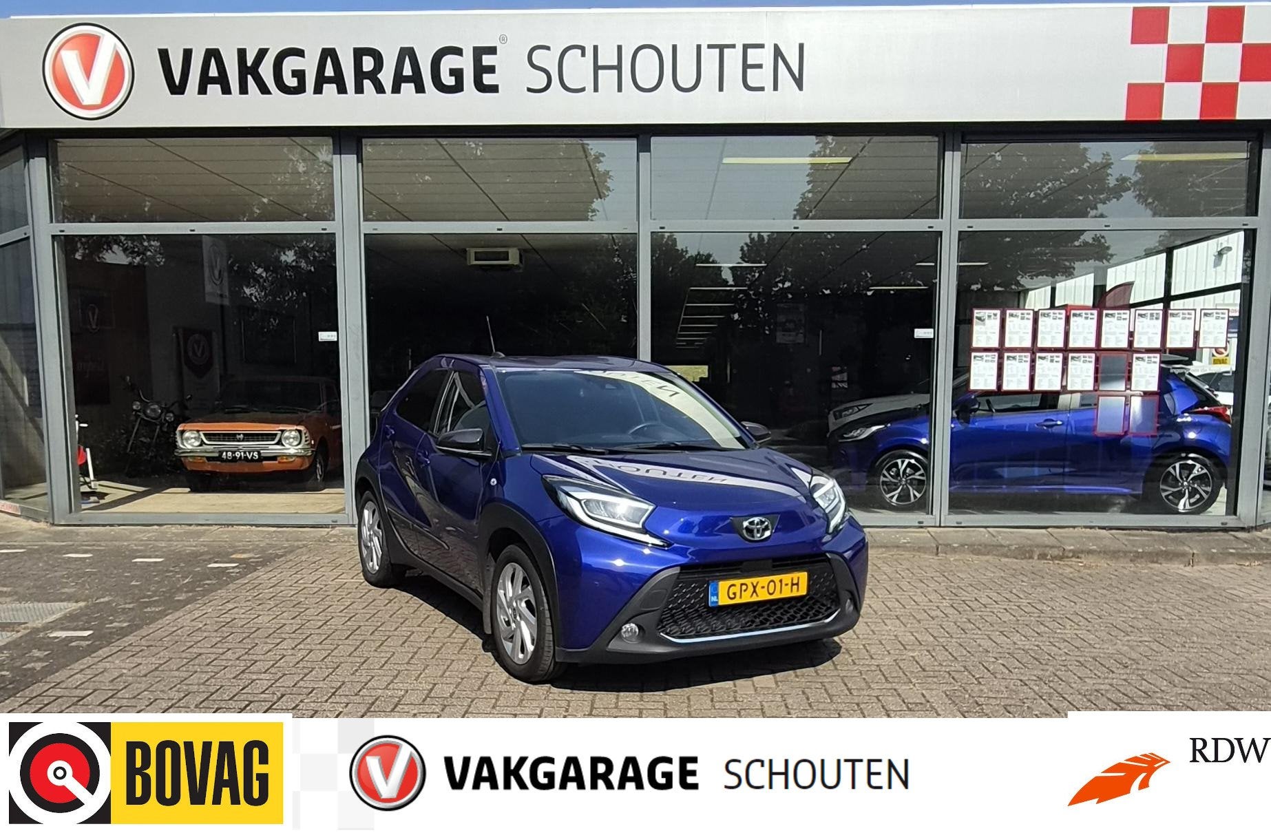Toyota Aygo X 1.0 VVT-i MT first|Apple|17 inch|Camera, Auto's, Toyota, Stof, Gebruikt, Euro 6, 920 kg