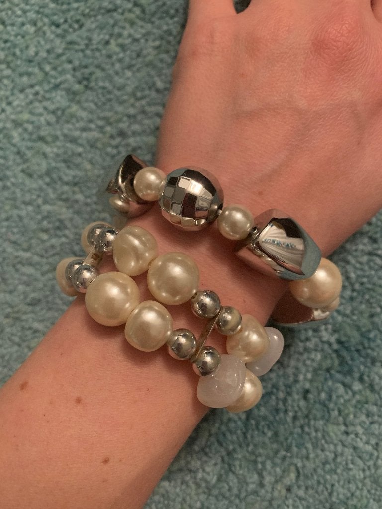 2 boho ibiza stijl parel armbanden wit zilverkleurig, Overige materialen, Met bedels of kralen, Wit, Nieuw