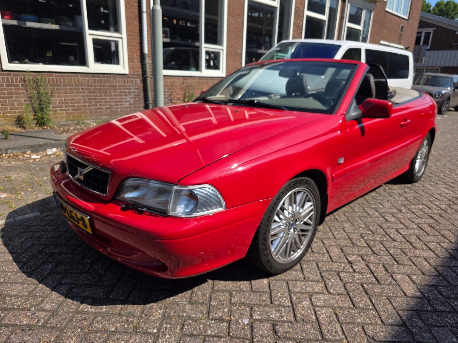 Volvo C70 2.3 T5 2004 Rood Rica 310PK, C70, Cabriolet, 4 stoelen, Stoelverwarming