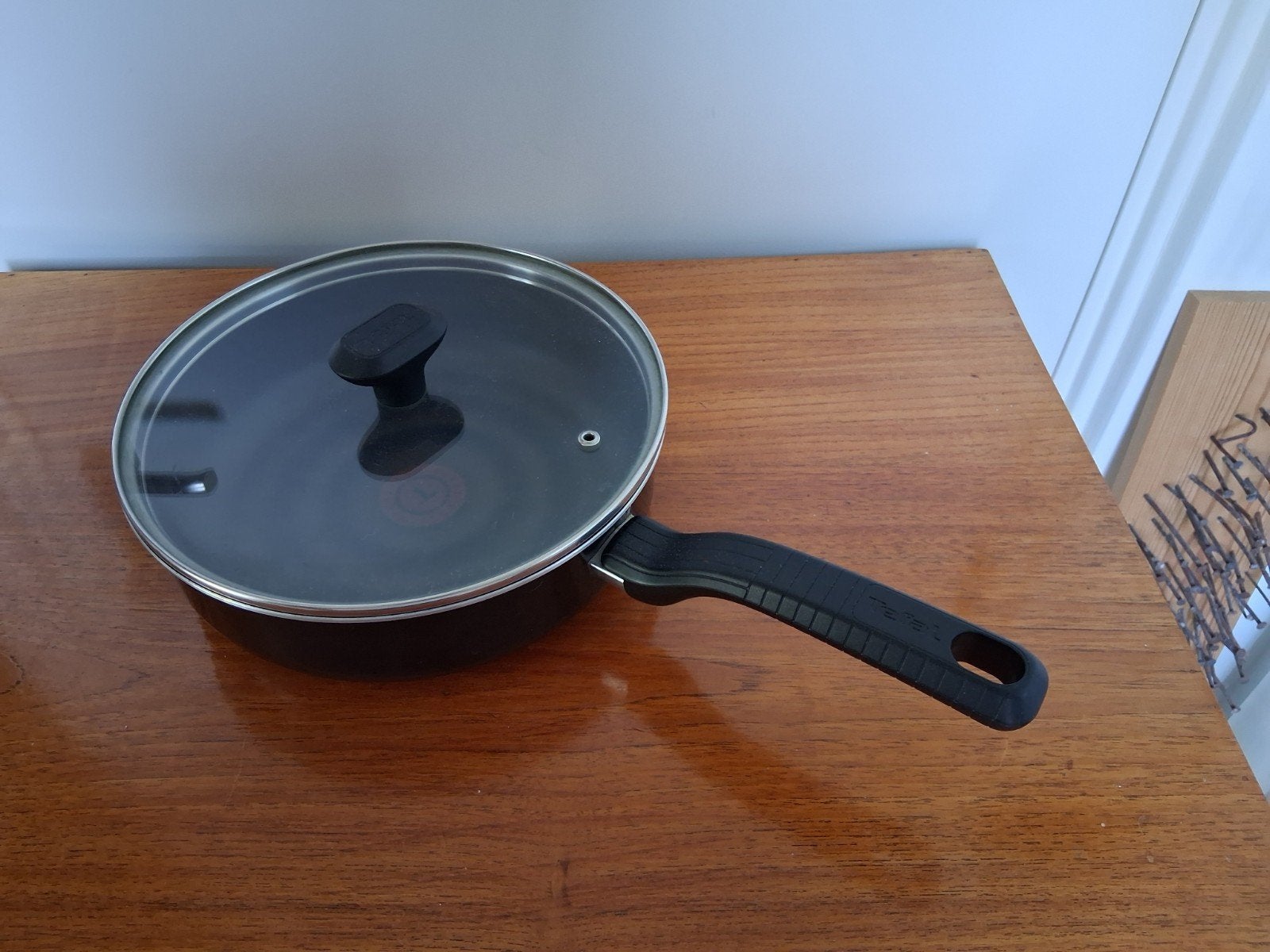 Tefal hapjespan met glazen deksel met stoomgat €5, Ophalen of Verzenden