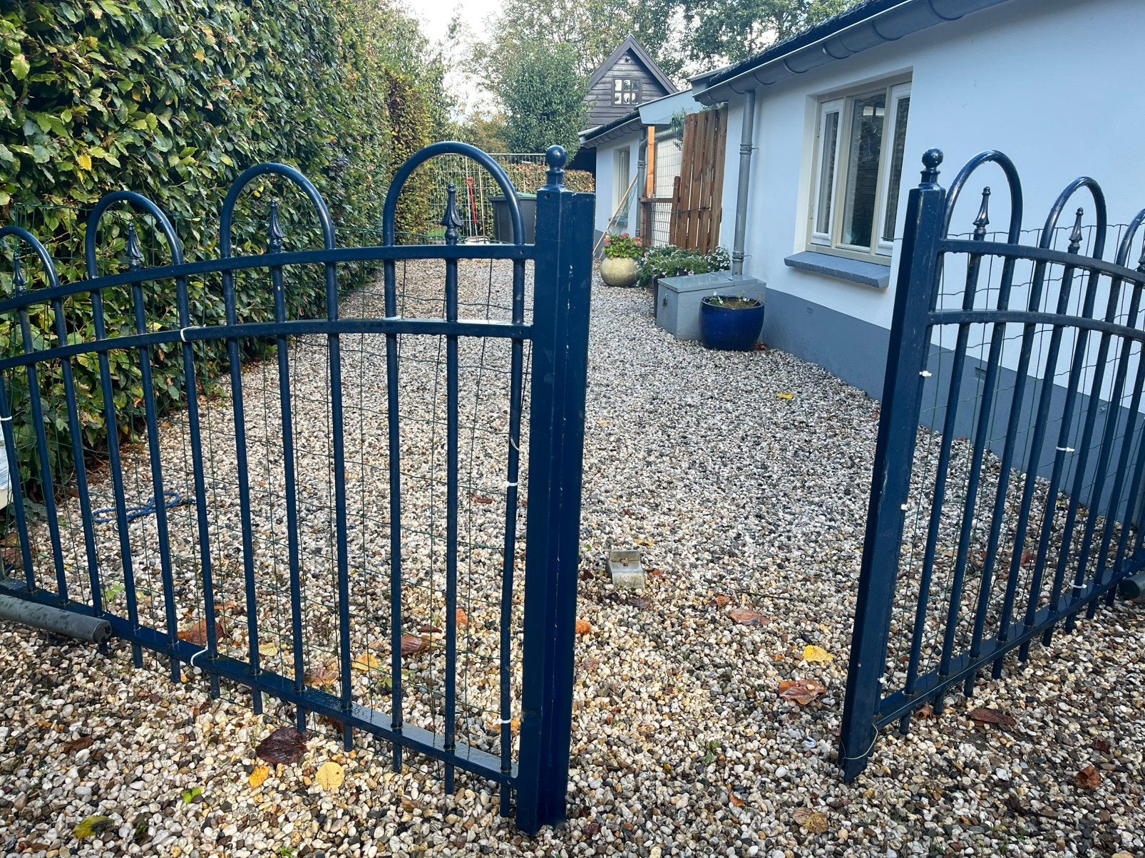Electrische poort /hek blauw, Ophalen, Gebruikt, IJzer, Sierhekwerk