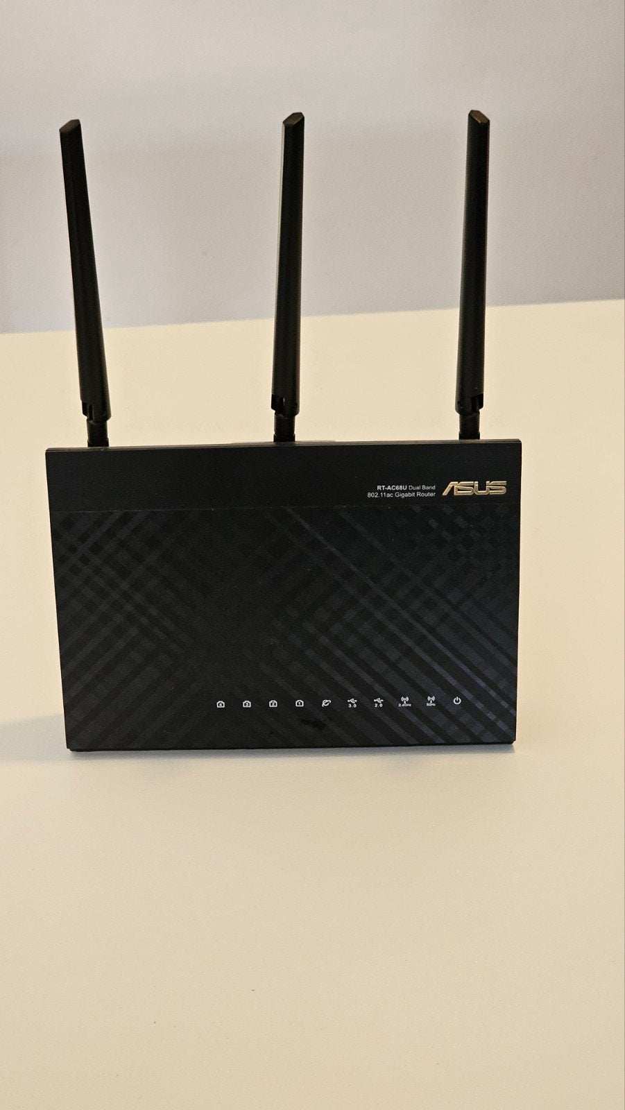 ASUS RT-AC68U Gigabit Router / Access Point (inc adapter), Computers en Software, Ophalen of Verzenden, Gebruikt, Router, ASUS