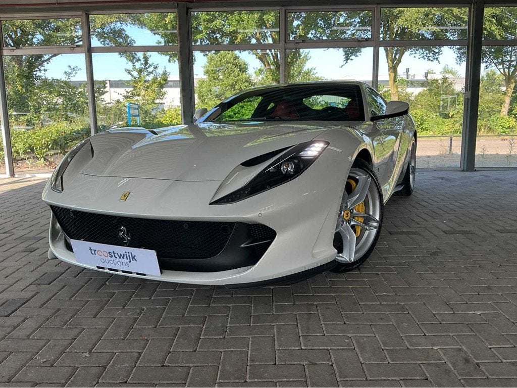 Ferrari - 2018 - 812 - Superfast - Personenauto, Auto's, Ferrari, Automaat, Gebruikt, Cabriolet, 812 Superfast