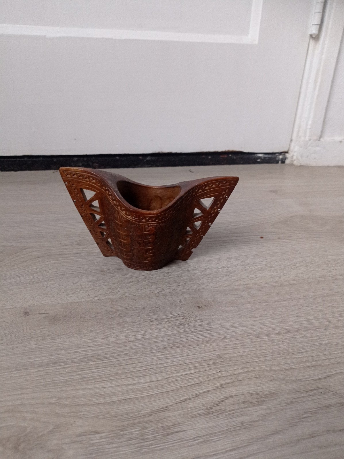 Antieke Scandinavische handgesneden huwelijksbeker, Antiek en Kunst, Ophalen of Verzenden