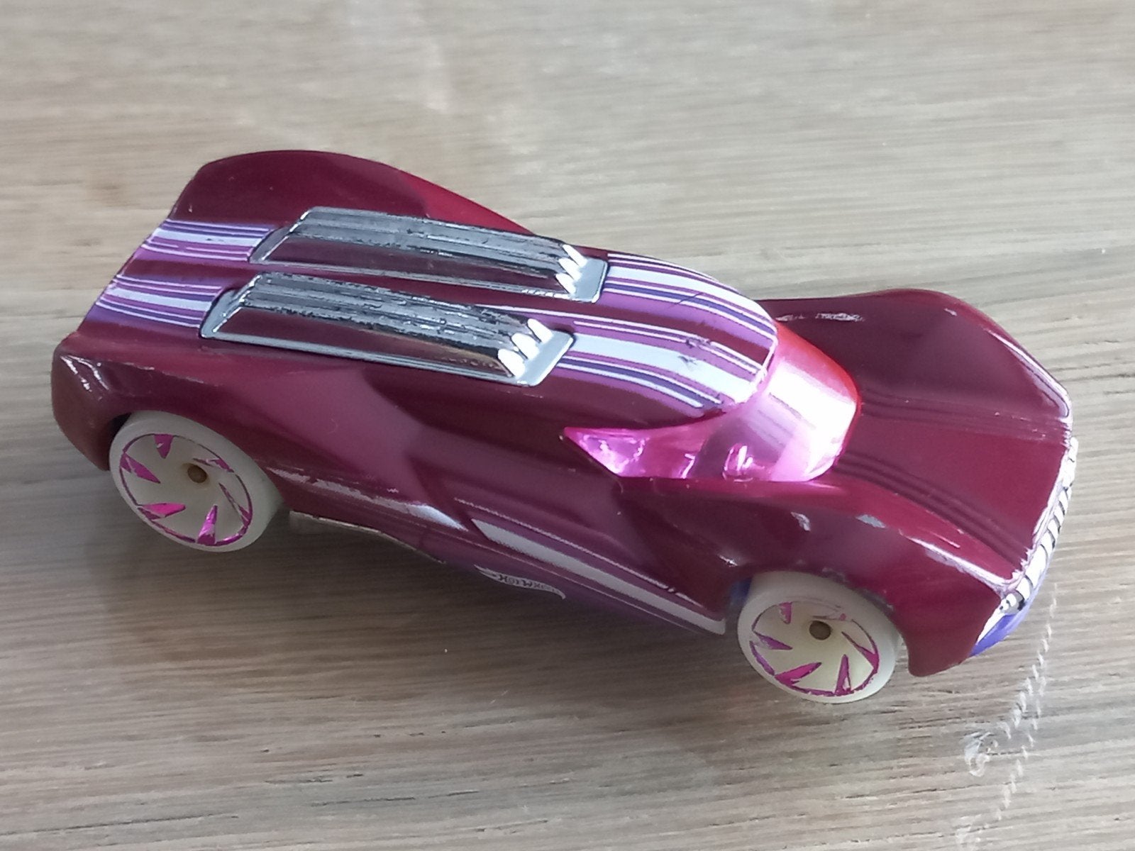 Hot Wheels Power Surge speelgoedauto uit de "Let's Race" ser, Ophalen of Verzenden, Gebruikt, Auto