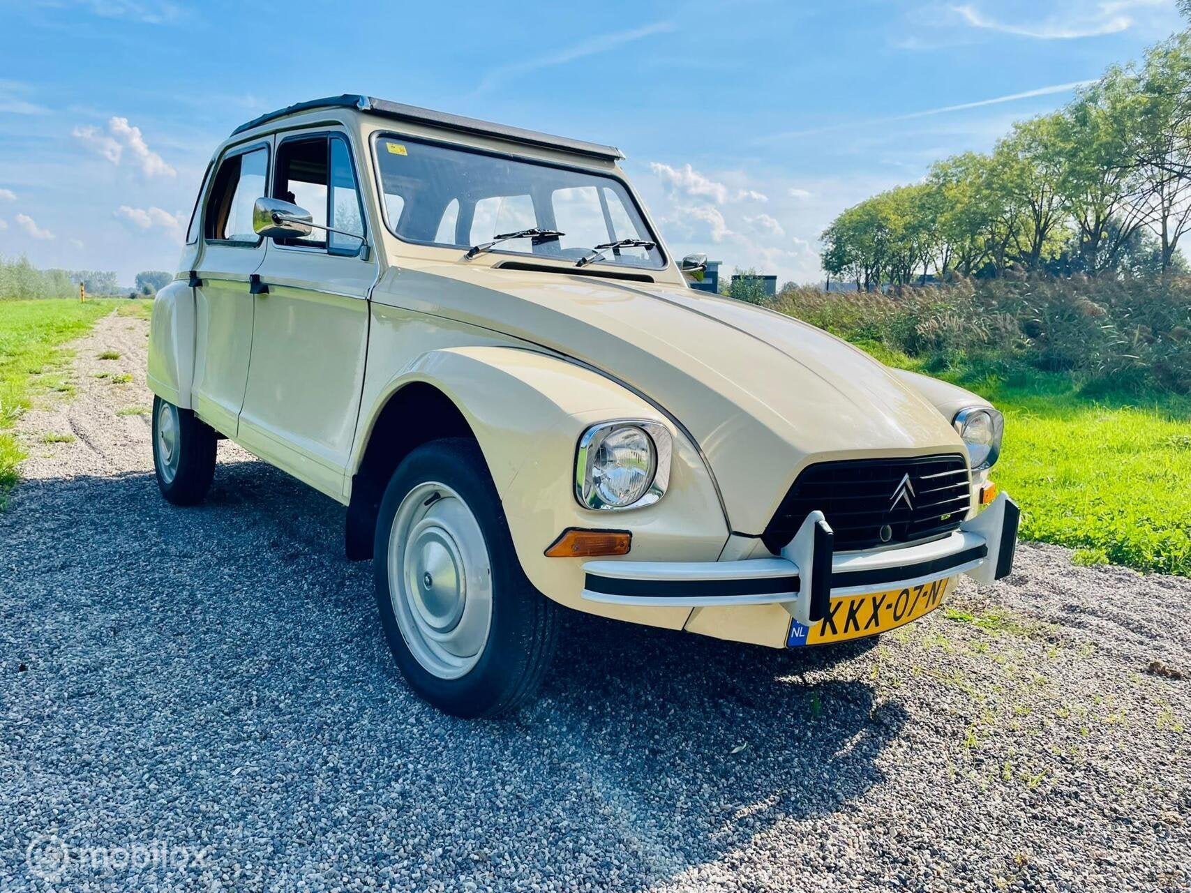 Dyane 6 beige gazelle 01-1978 106.370 km | Import Spanje, Auto's, Voorwielaandrijving, 31 pk, Gebruikt, Cabriolet