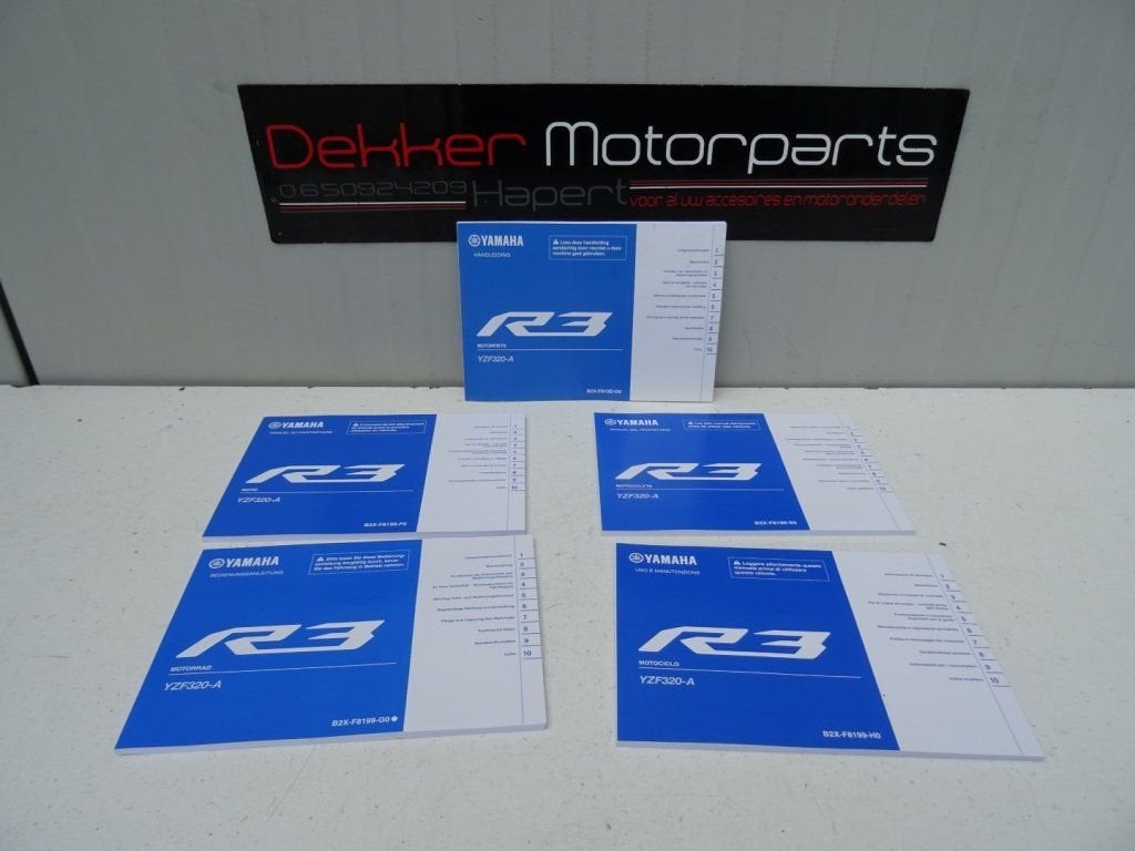 Instructie boekje / Boekjes Yamaha YZF R3 2023-2024 Nieuw, -, -, Nieuw, Ophalen of Verzenden