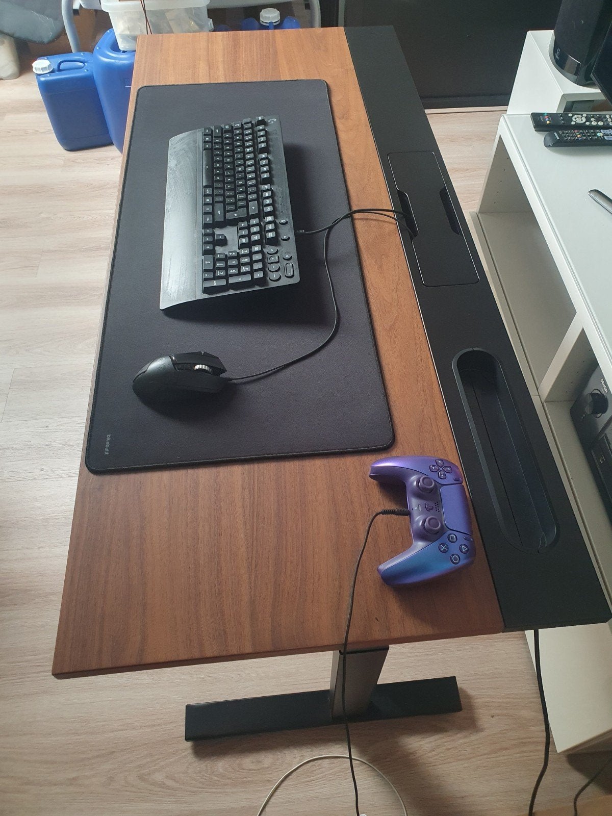 IKEA MITTZON Bureau walnootfineer/zwart, 140x60 cm, Huis en Inrichting, Bureaus, Ophalen