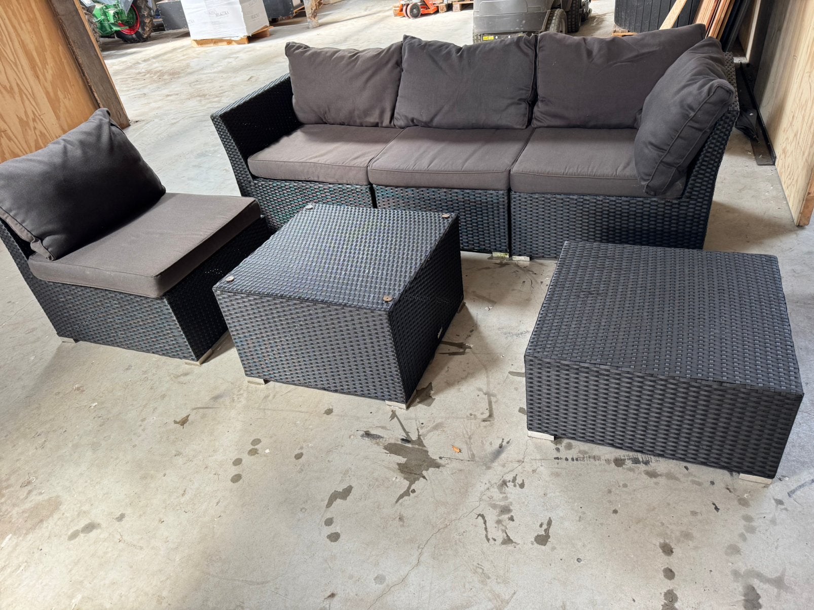 Vijf persoons loungset met tafel en glasplaat, Tuin en Terras, Tuinsets en Loungesets, Ophalen, Zo goed als nieuw, Wicker