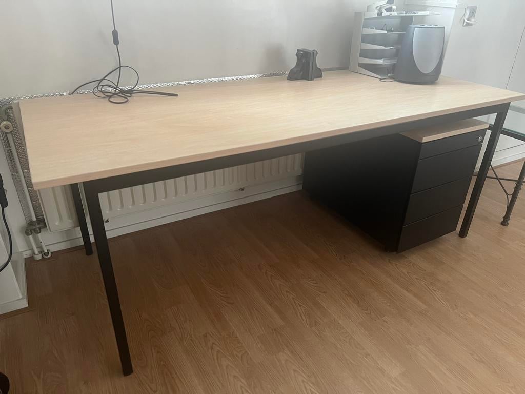 Bureau met ladekastje, Ophalen, Zo goed als nieuw
