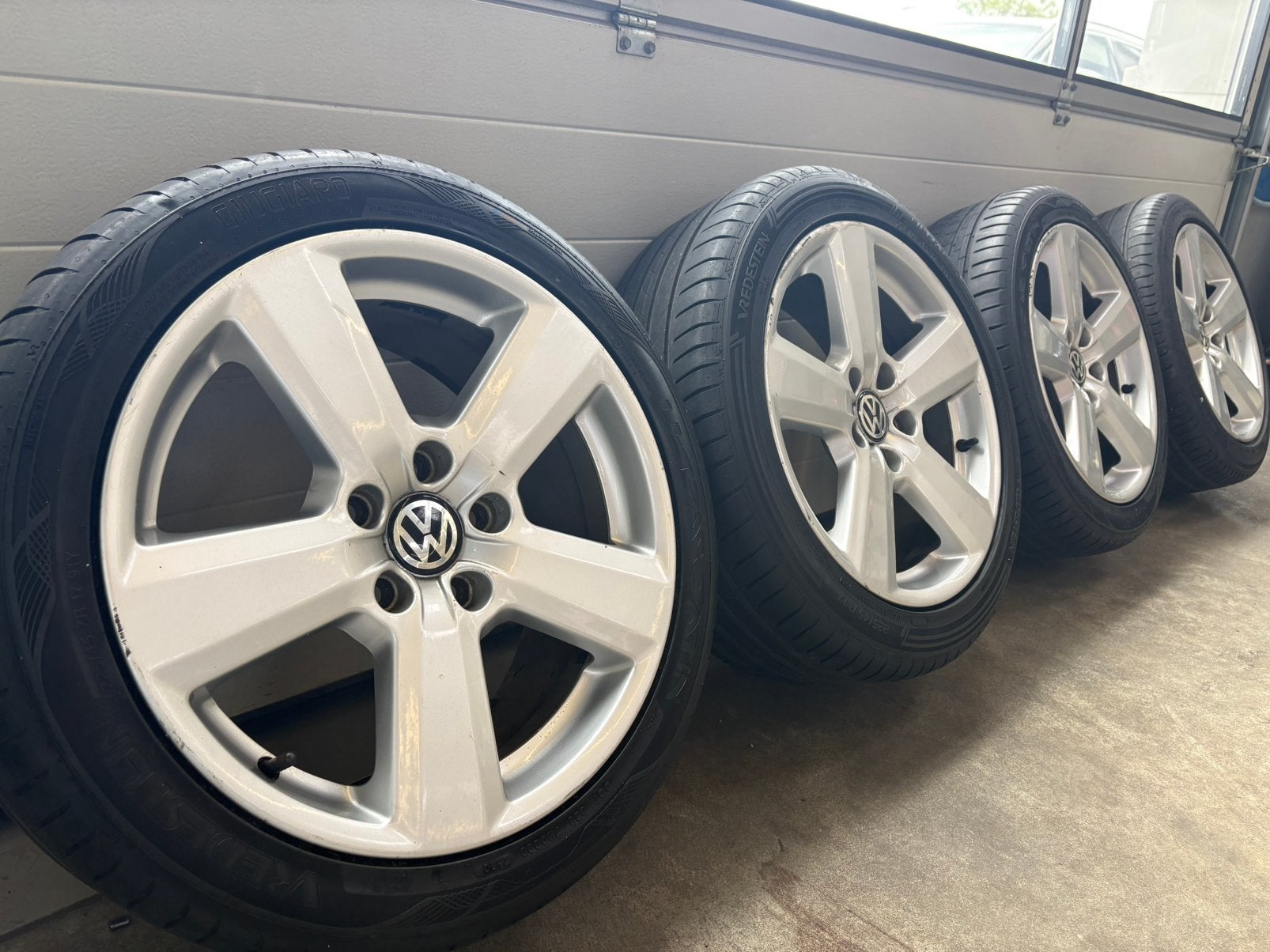 17 inch Volkswagwn Caddy Golf Passat velgen zomer 5x112, Gebruikt, Banden en Velgen, 17 inch, Ophalen of Verzenden