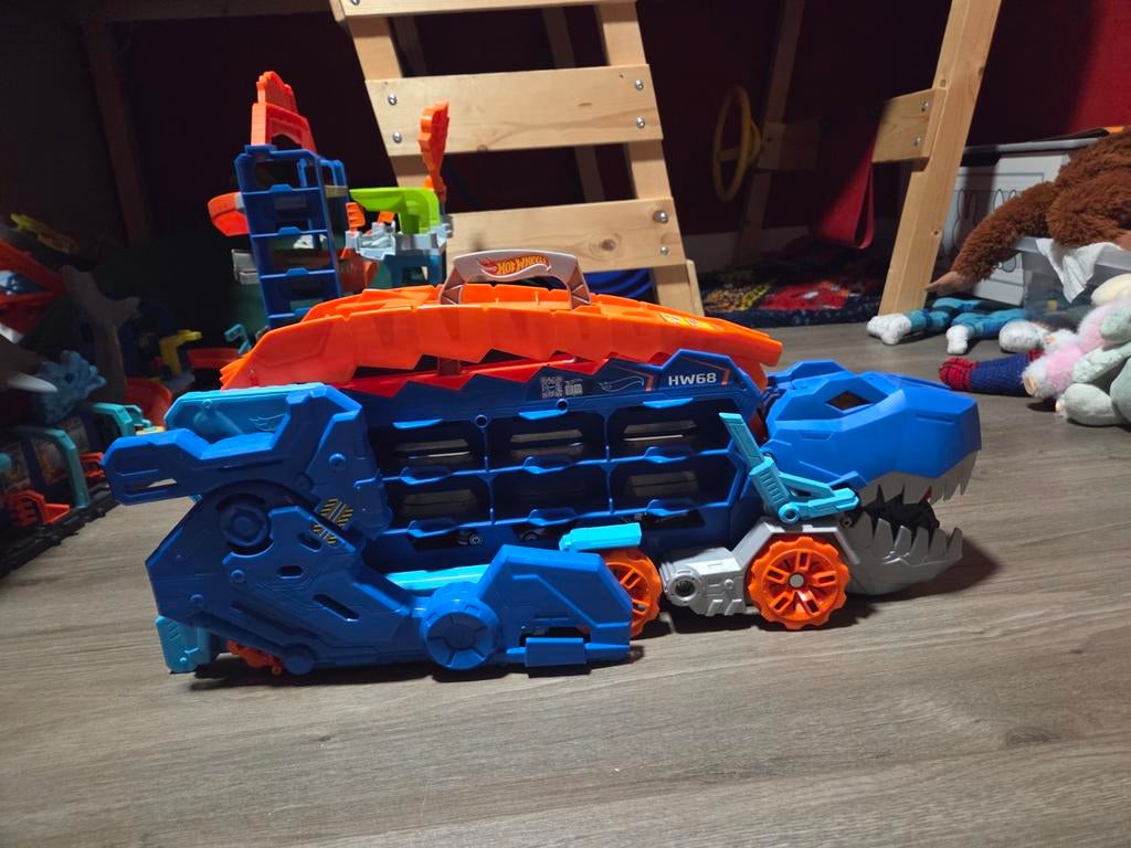 Hot Wheels ultimate dino truck racebaan, Ophalen, Zo goed als nieuw, Handmatig, Hot Wheels
